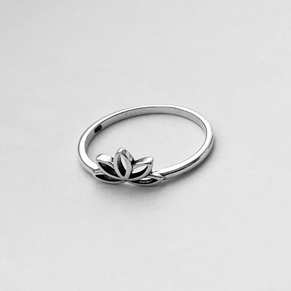 Sterling Silver Tiny Lotus Ring, Dainty Ring - Picture 10 of 15